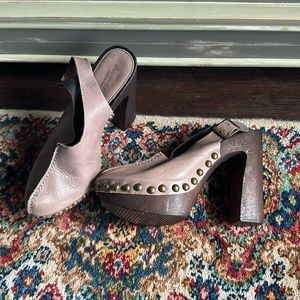 NWOT Charles David platform clog sling back Size 38 / 8